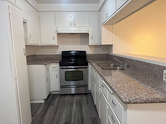 4th image of 4534 W 115th St APT E