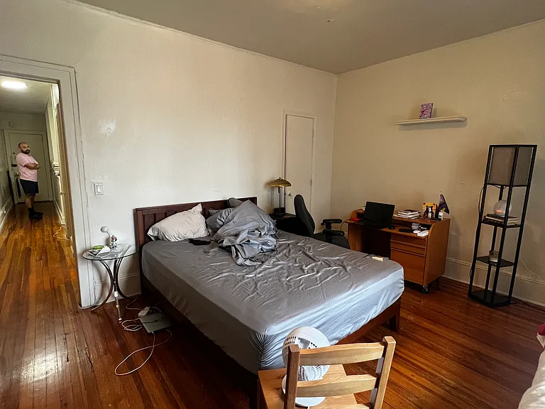2046 Locust St #4F — Photo 7
