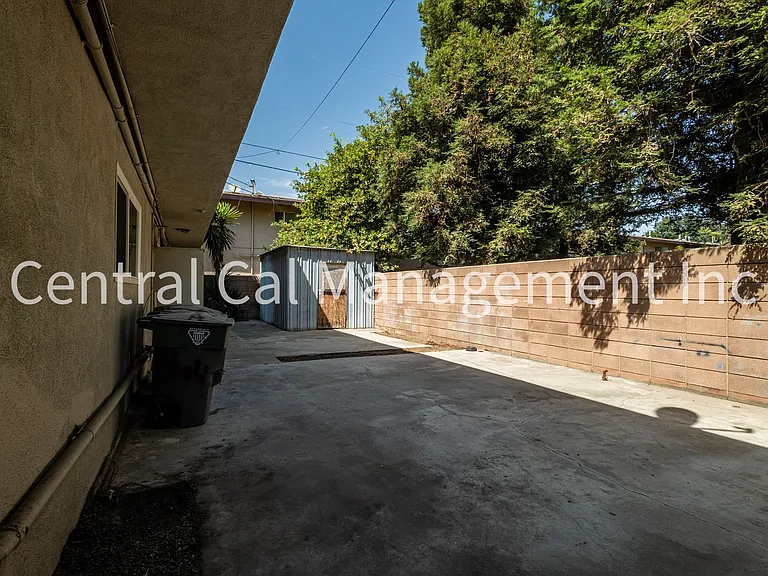 2334 Dracena St — Photo 11