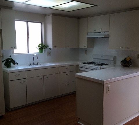3rd image of 237 Rosemont Ave APT 2
