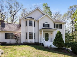 2 Avalon Way, Monroe, CT 06482
