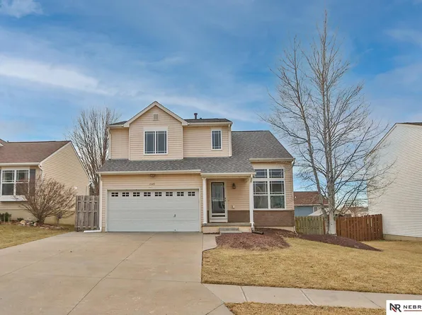 15419 Tucker St, Bennington, NE 68007