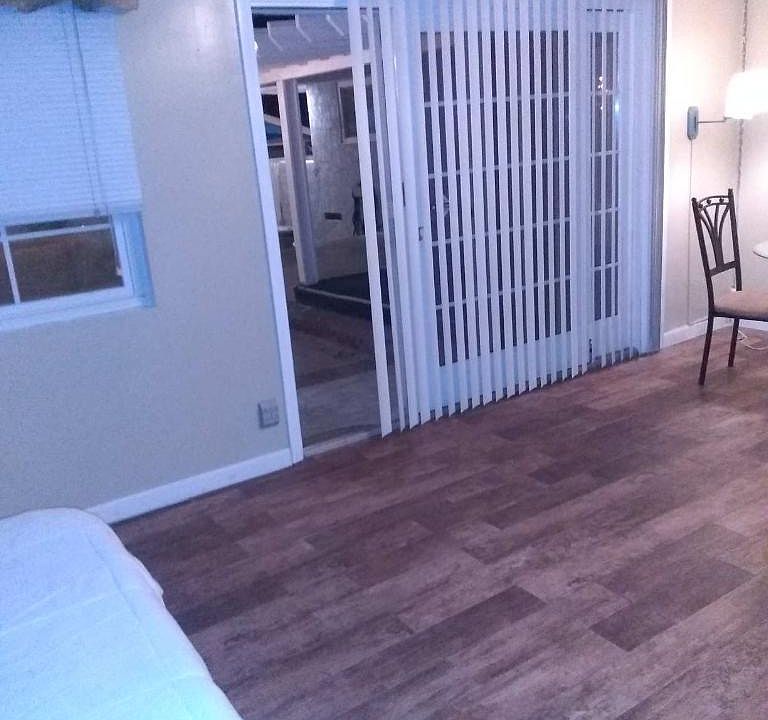 1st image of 1292 N Laurel Ave #D