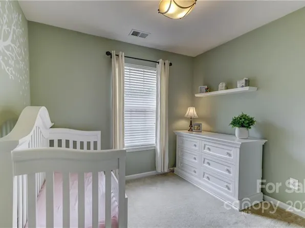 6875 Rothchild Dr, Charlotte, NC 28270