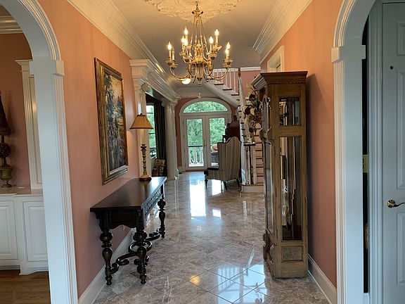 3rd image of 232 Woodlake Dr