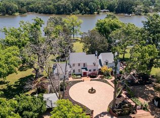 8879 Waverley Ln, Gloucester, VA 23061