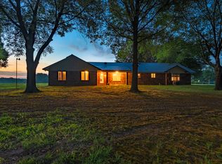 1801 SE Blocker Ln, Idabel, OK 74745