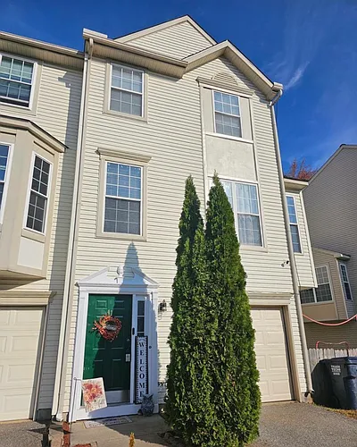 47 Mule Deer Ct Photo 1