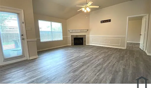 3217 Chesington Dr — Photo 1