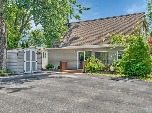 168 Fossil Cove Ln, Wilmington, IL 60481
