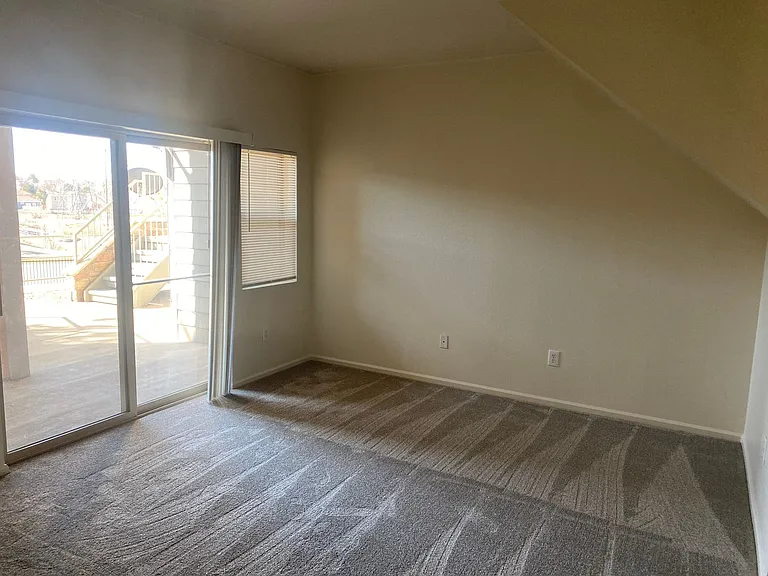 2541 S Bahama Cir — Photo 17