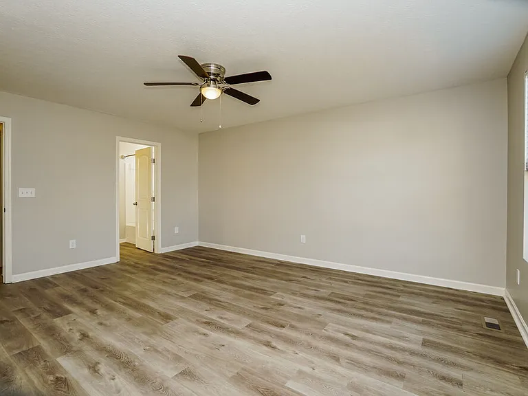 259 Glen Crossing Dr — Photo 12