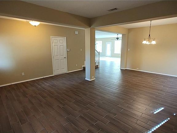 5th image of 4900 Cliburn Dr