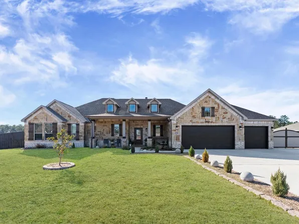 9729 Waller St, Conroe, TX 77303