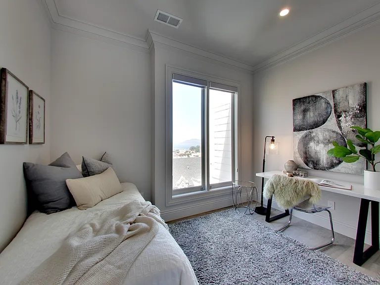 970 Chestnut St #7 — Photo 25