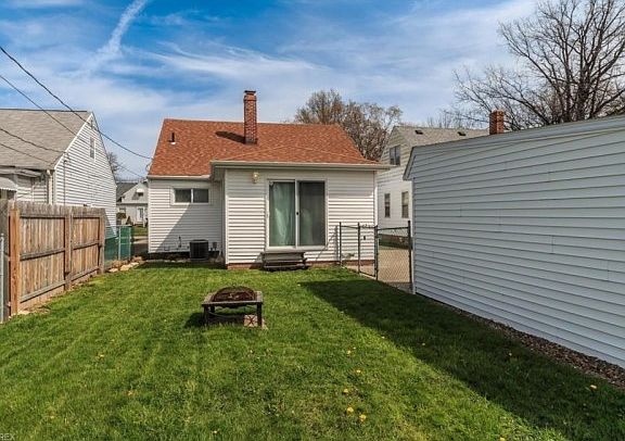 4th image of 24890 Farringdon Ave
