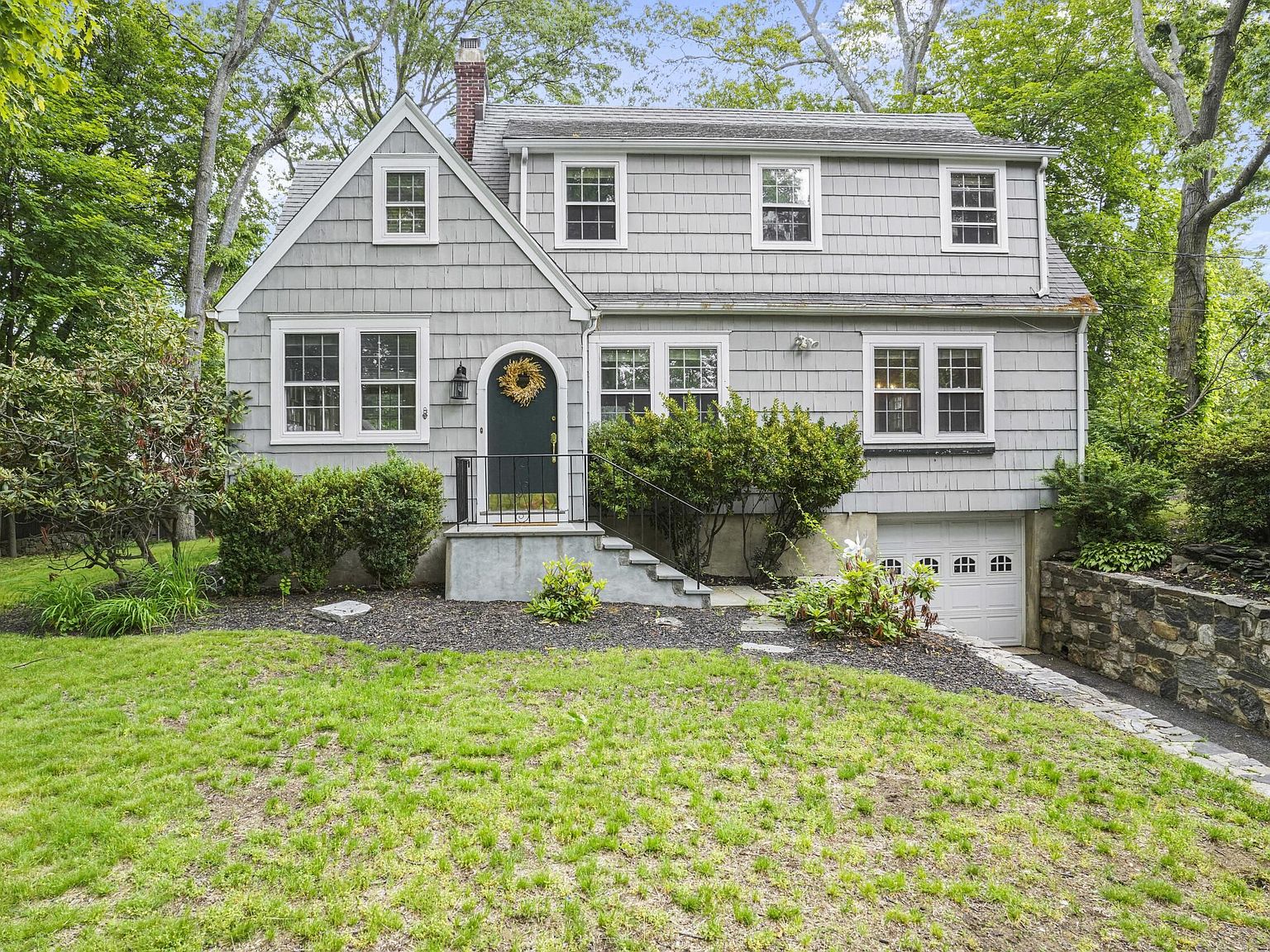 8 Ferris Dr, Old Greenwich, CT 06870 | Zillow