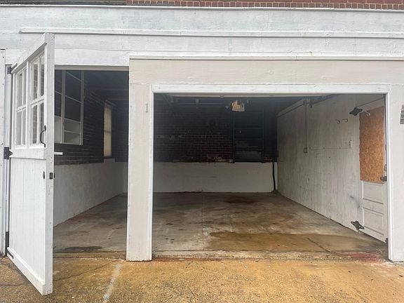 5th image of 26 E 7th St #Basement