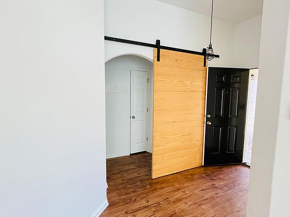 3rd image of 6504 Kingsland Ct
