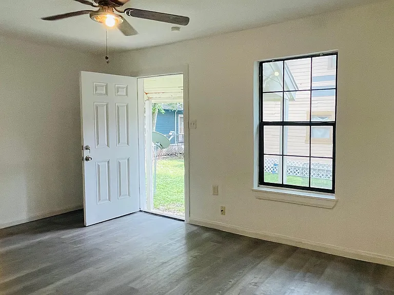 3411 Market St — Photo 6