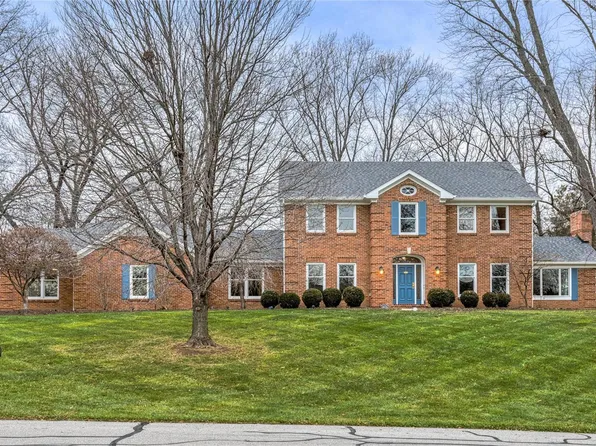 435 Cheshire Farm Ln, Saint Louis, MO 63141
