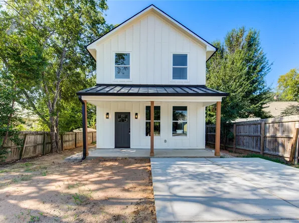 11 E Obryant St, Bellville, TX 77418