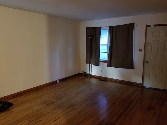 3rd image of 46 S 104th East Ave