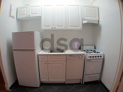 2nd image of 215 W 83rd St APT 3B