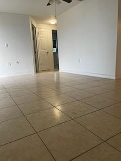 3rd image of 3248 Primrose Dr