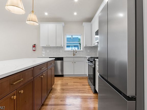 5th image of 57 Eckert Ave