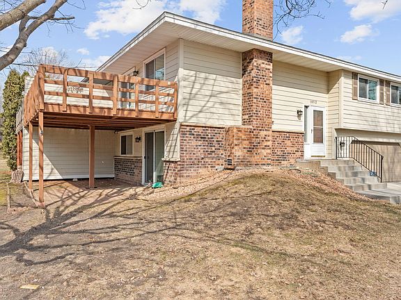 3rd image of 10512 Decatur Ave S