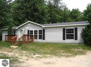 2717 S Seeley Rd, Cadillac, MI 49601