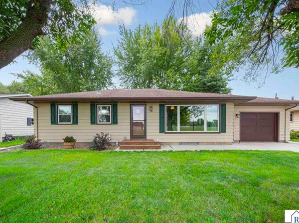 2541 E Main St, Mankato, MN 56001
