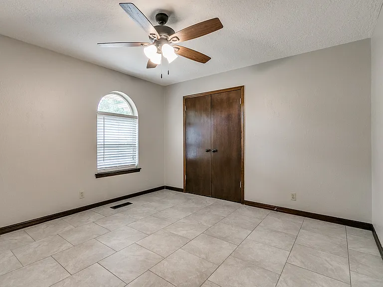 1213 Westbrooke Ter — Photo 16