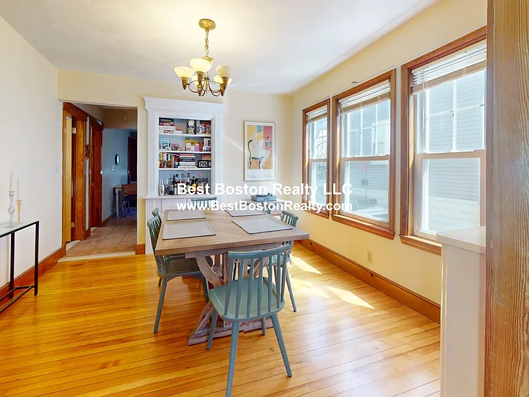 35 Woods Ave — Photo 3