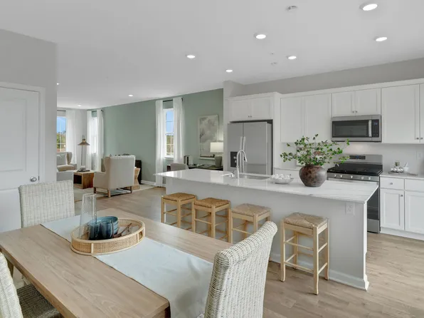 115 Bell Ct, Sellersville, PA 18960