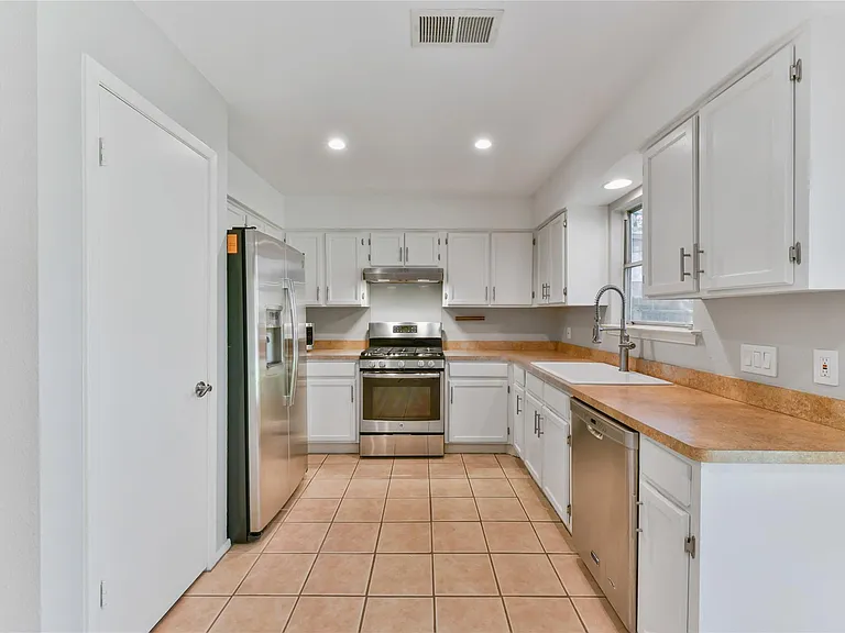 9108 Texas Sun Dr — Photo 9