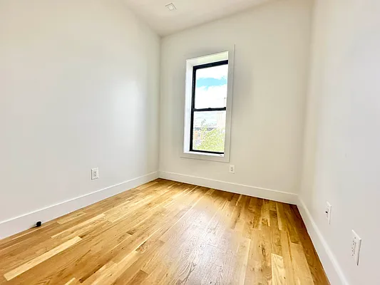 Rented by Camelot Realty Group | media 6