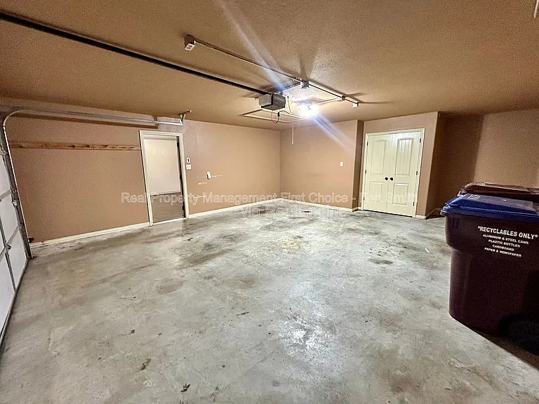 4802 S 28th St — Photo 34