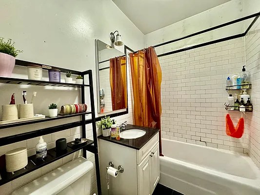 Rented by Highline Residential | media 6