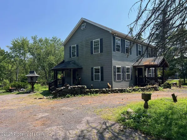 745 Demunds Rd, Dallas, PA 18612