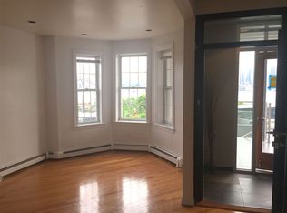 957 Boulevard E #2, Weehawken, NJ 07086