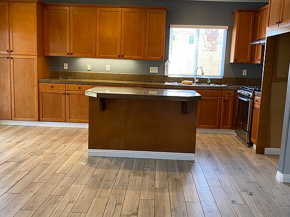 5th image of 2192 Farm Meadows Dr