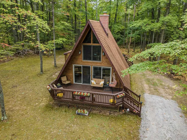 5334 Blue Lake Dr, Gladwin, MI 48624