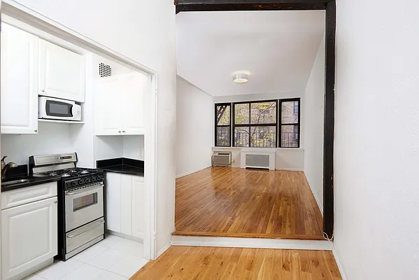 Sold by The Gonzalez Property Group LLC | media 1