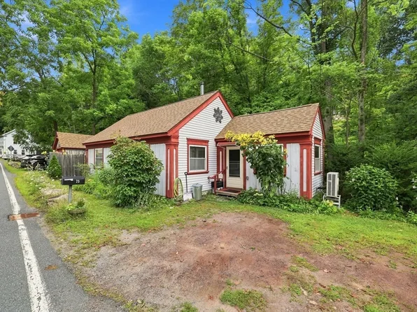 25 North St, Erving, MA 01344