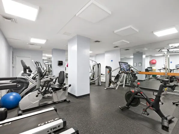 251 East 51st Street 3M image 8 of 8