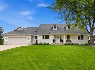 1085 W Shore Dr SW, Hutchinson, MN 55350