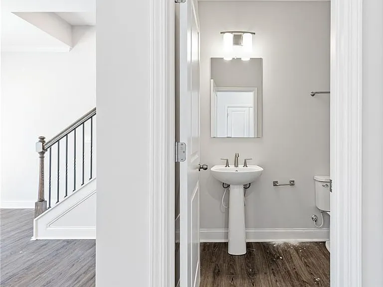 801 Cameron Trl — Photo 10