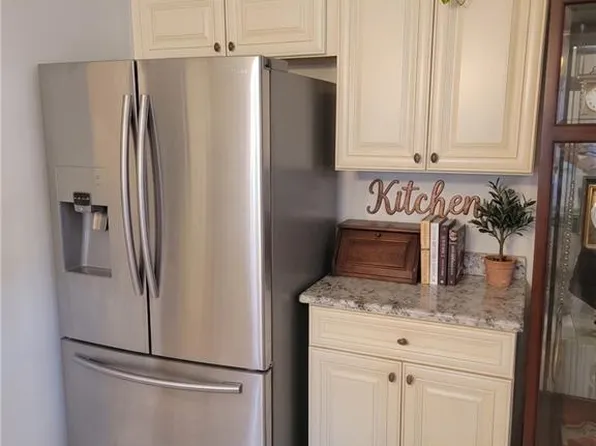 1055 Tyler Rd, Walnut Cove, NC 27052